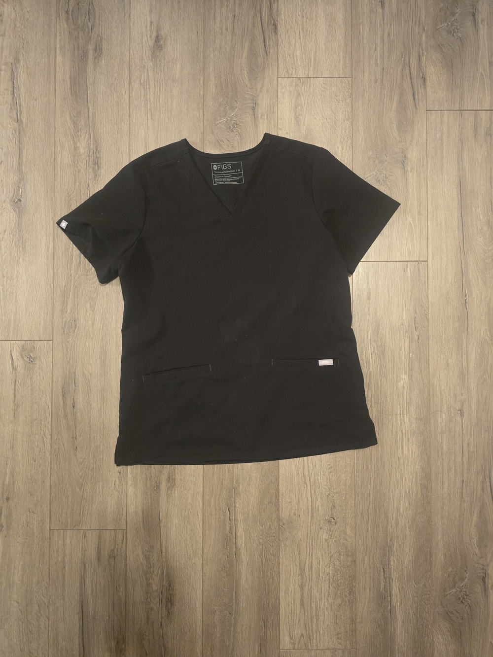 Figs Casma Black Scrub Top
